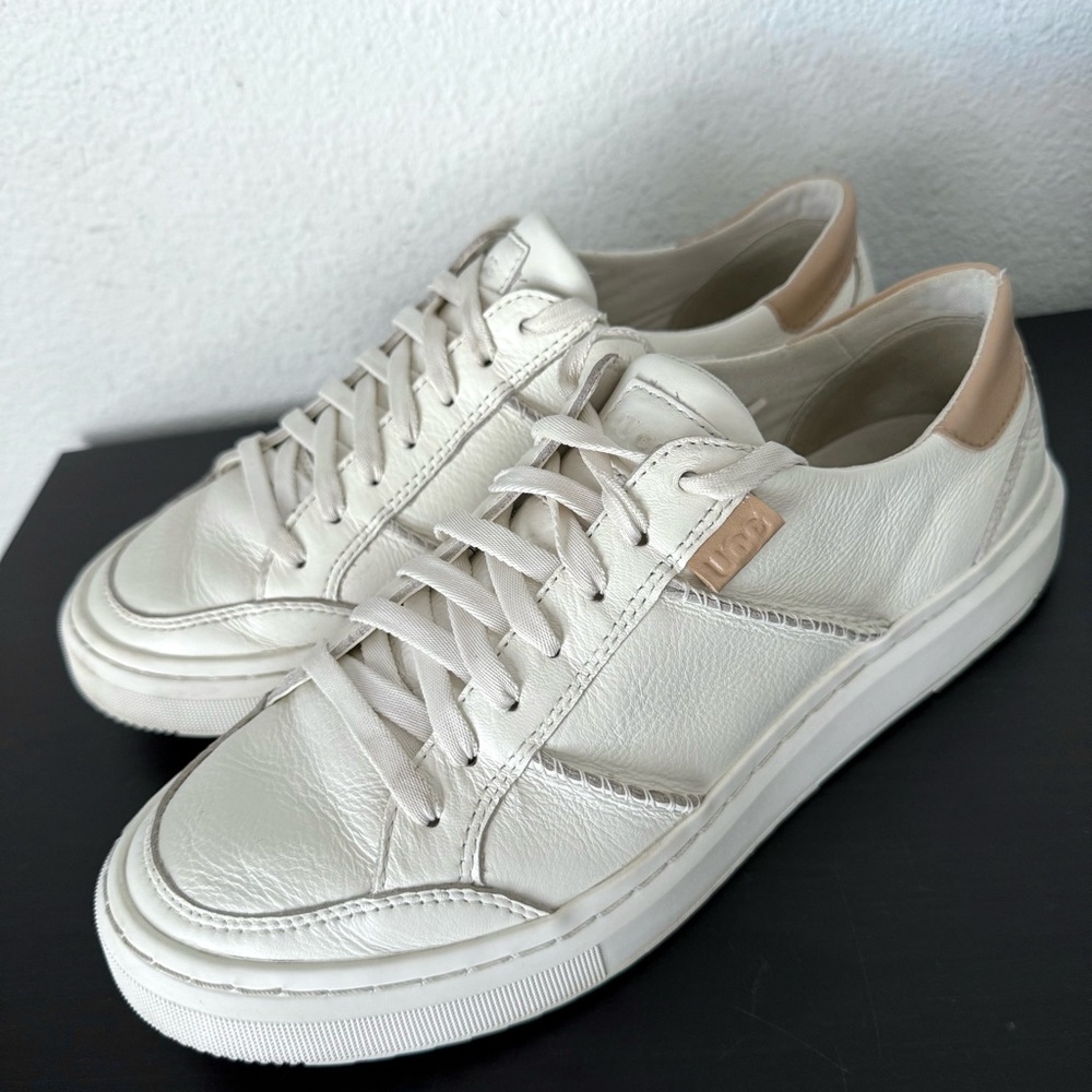 UGG Womens Alameda Lace Up Sneakers